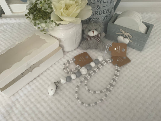 Reborn doll and child, bracelet, necklace, dummy clip & small teddy gift box