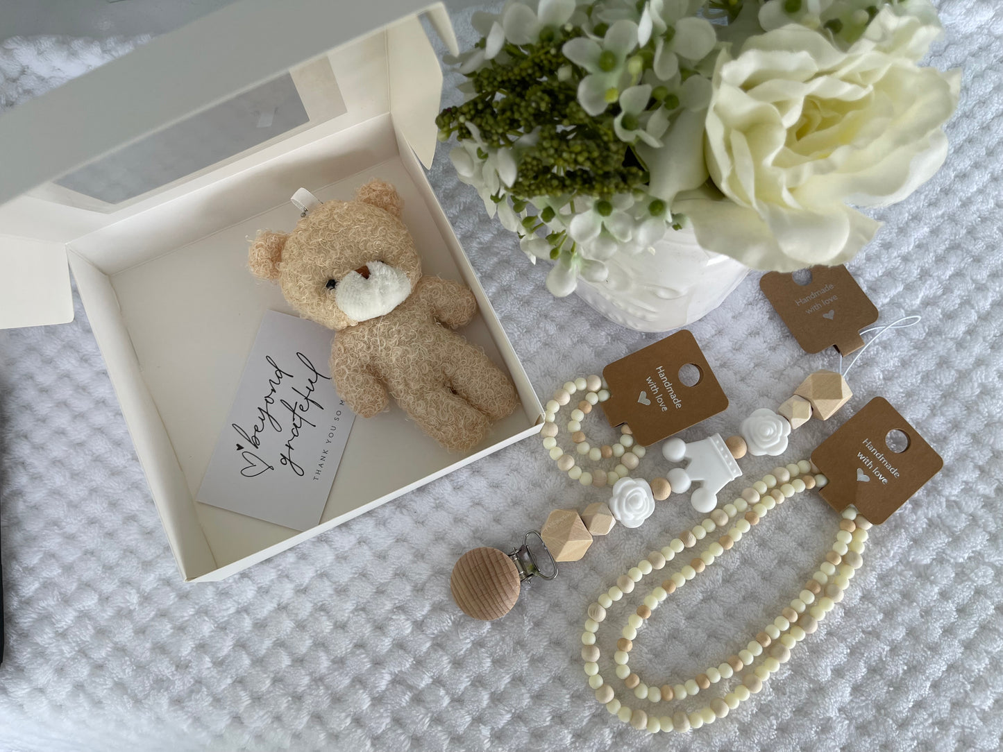 Reborn doll and child, bracelet, necklace, dummy clip & small teddy gift box